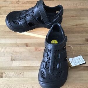 NWT Teva Omnium Drift water shoes. Little boy size 1.